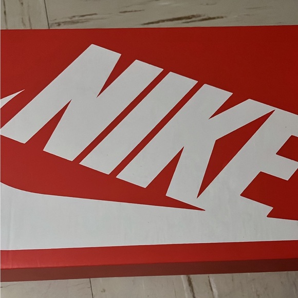 black & white panda dunks. - Picture 6 of 7